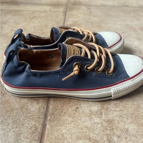 Low top slip on converse - Picture 2 of 5